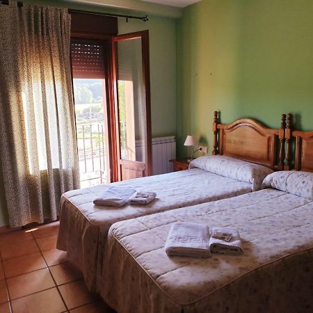 Hotel Torres De Albarracin ภายนอก รูปภาพ