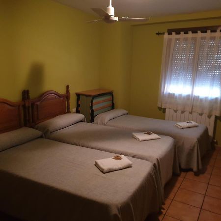 Hotel Torres De Albarracin ภายนอก รูปภาพ