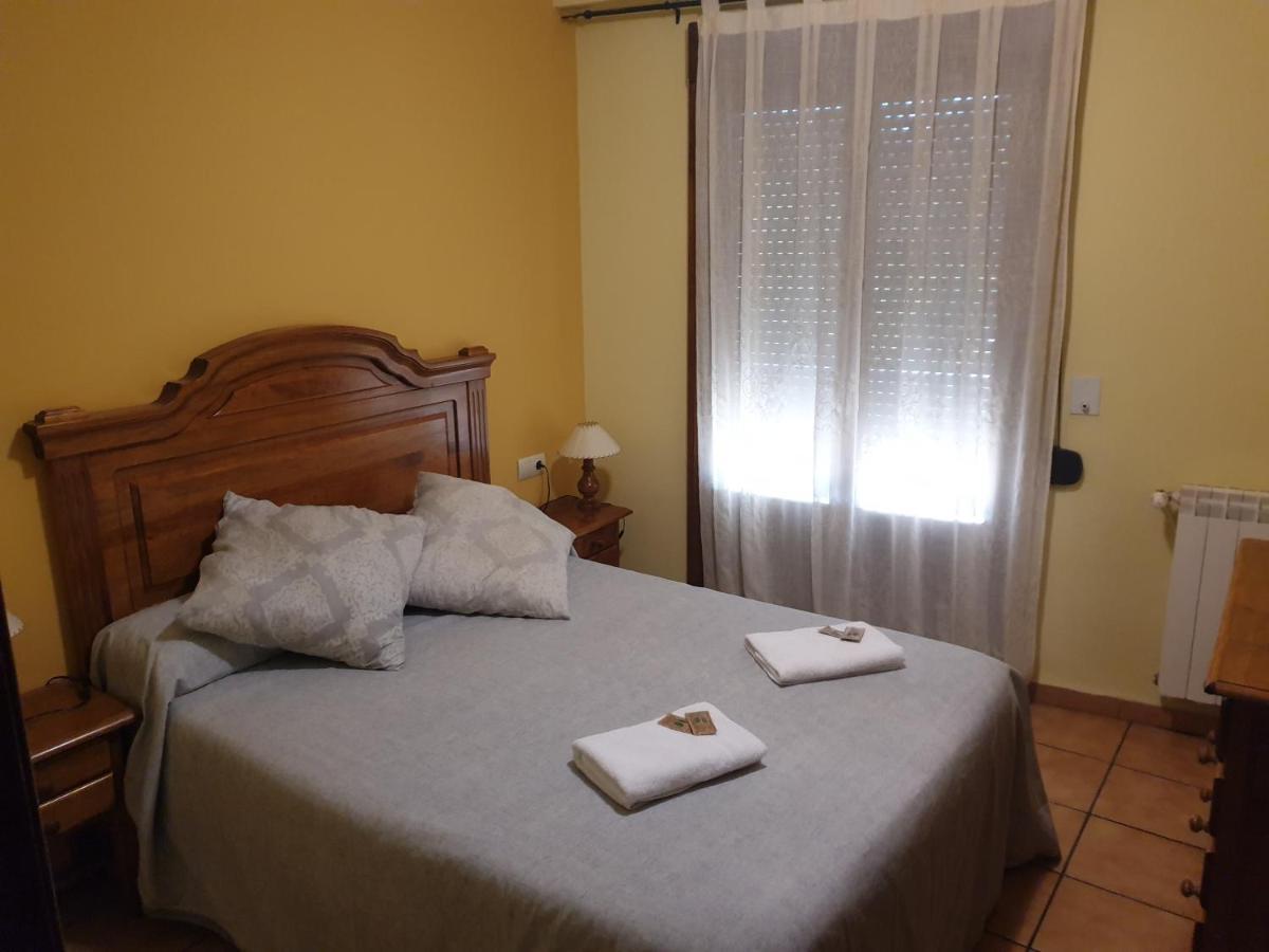 Hotel Torres De Albarracin ภายนอก รูปภาพ