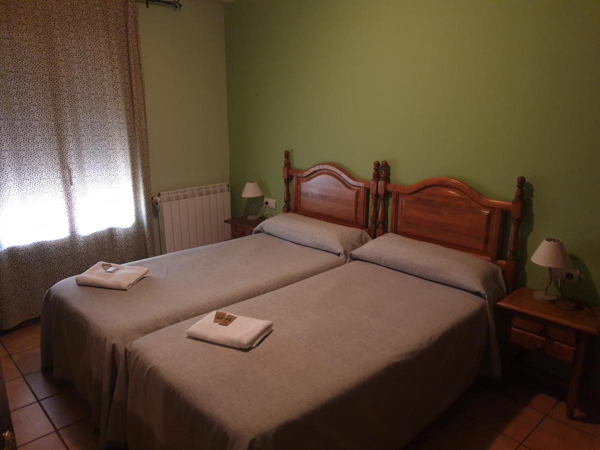 Hotel Torres De Albarracin ภายนอก รูปภาพ