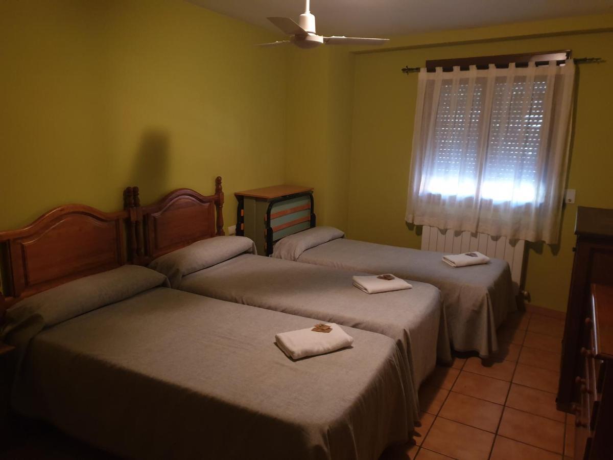 Hotel Torres De Albarracin ภายนอก รูปภาพ