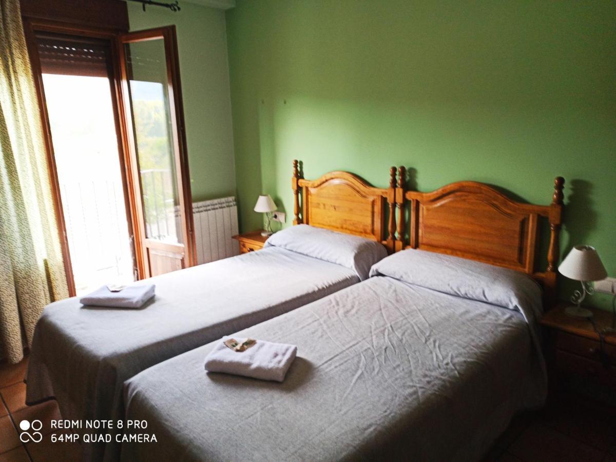 Hotel Torres De Albarracin ภายนอก รูปภาพ