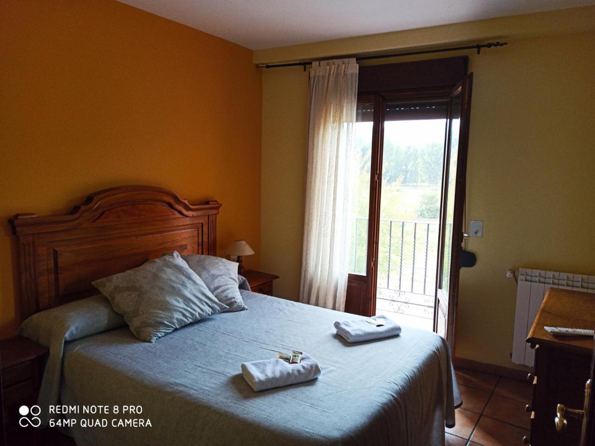 Hotel Torres De Albarracin ภายนอก รูปภาพ