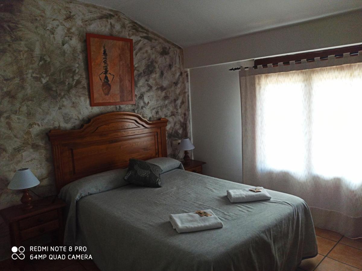 Hotel Torres De Albarracin ภายนอก รูปภาพ
